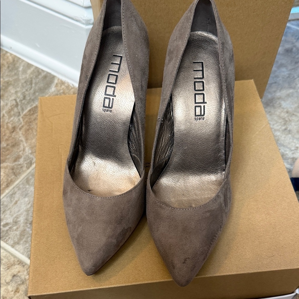 Moda Spana Taupe Suede Heels